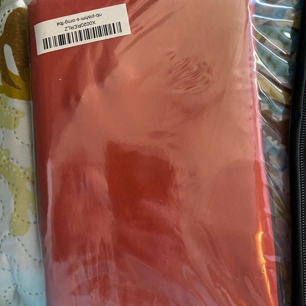 King coastal quilt set nwt and nwt extra pillow cases - Picture 8 of 8